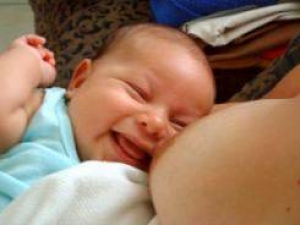 Avantajele alăptării la s&icirc;n